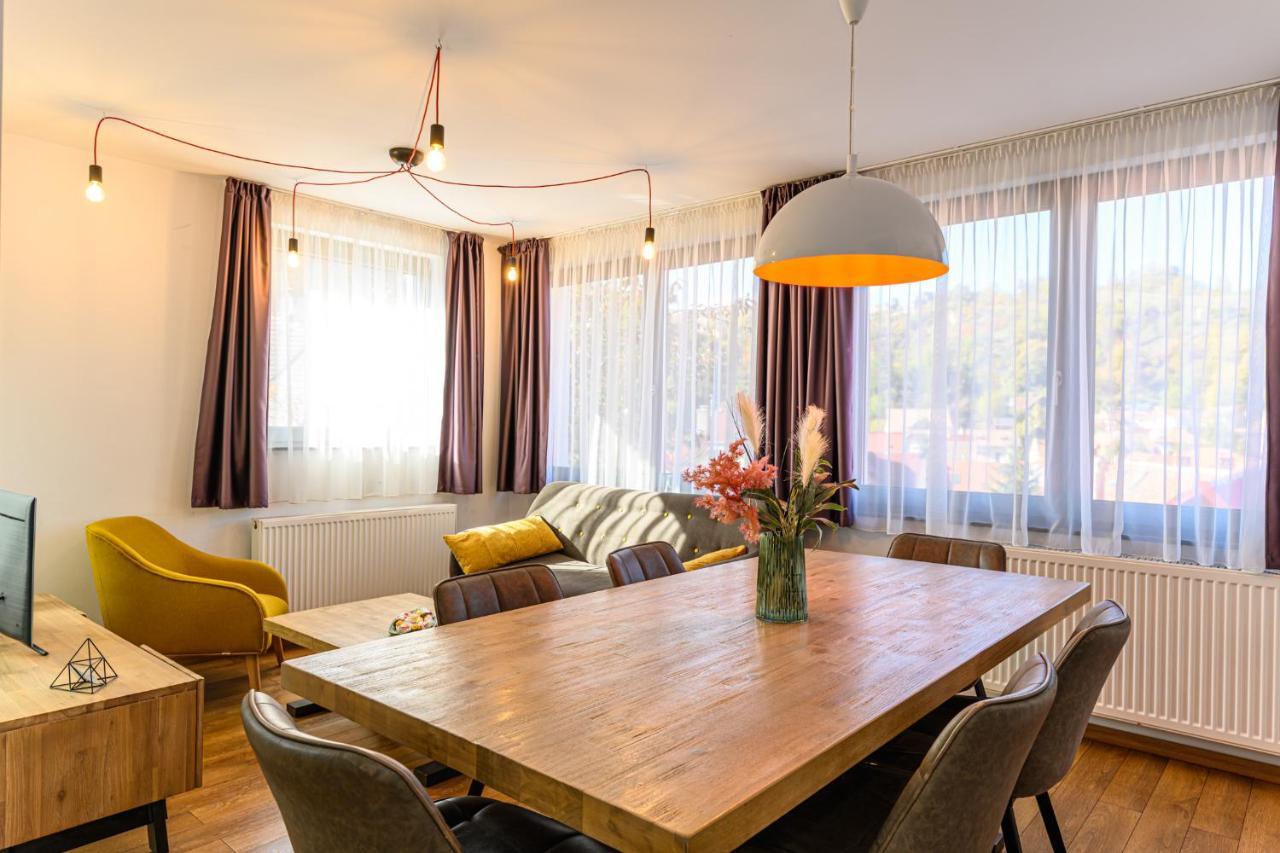 Sun Villas Accommodation 브라쇼브 외부 사진
