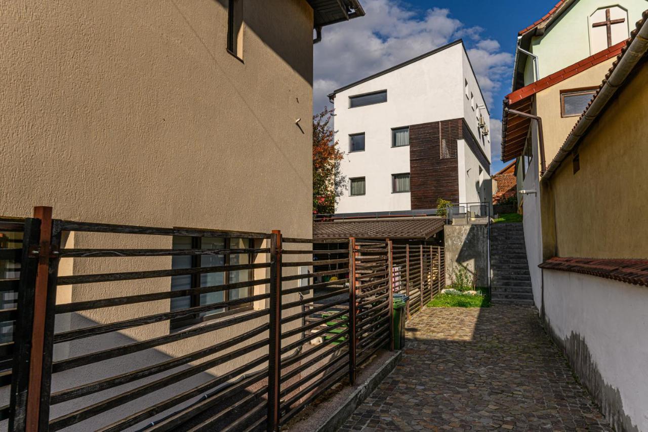 Sun Villas Accommodation 브라쇼브 외부 사진