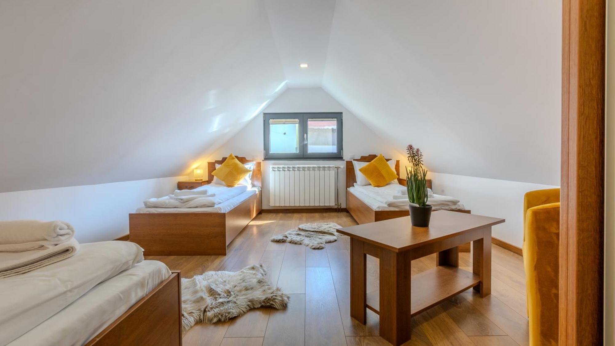Sun Villas Accommodation 브라쇼브 외부 사진